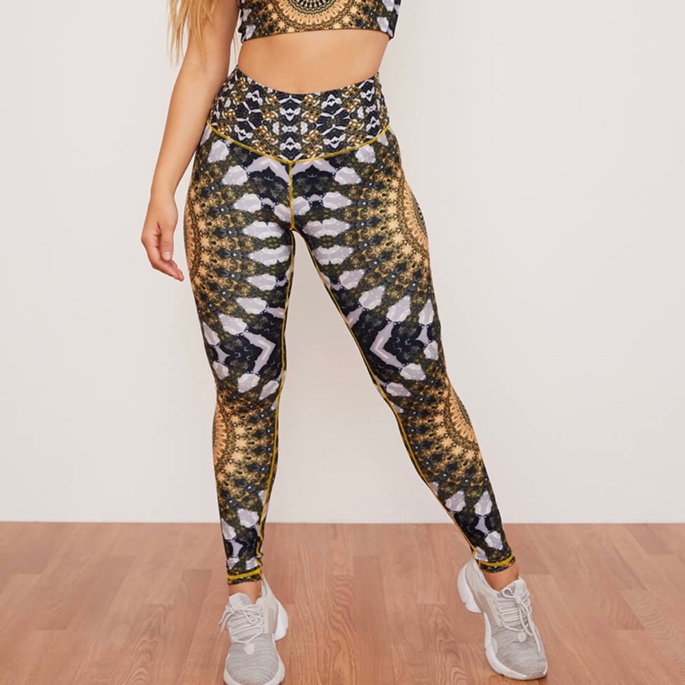 Wolven Black & Gold Kaleidoscope High-Waist Leggings